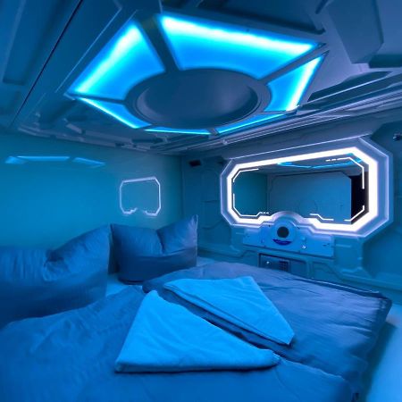 Space Night Capsule Hostel 柏林 外观 照片