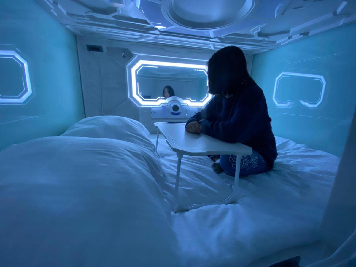 Space Night Capsule Hostel 柏林 外观 照片