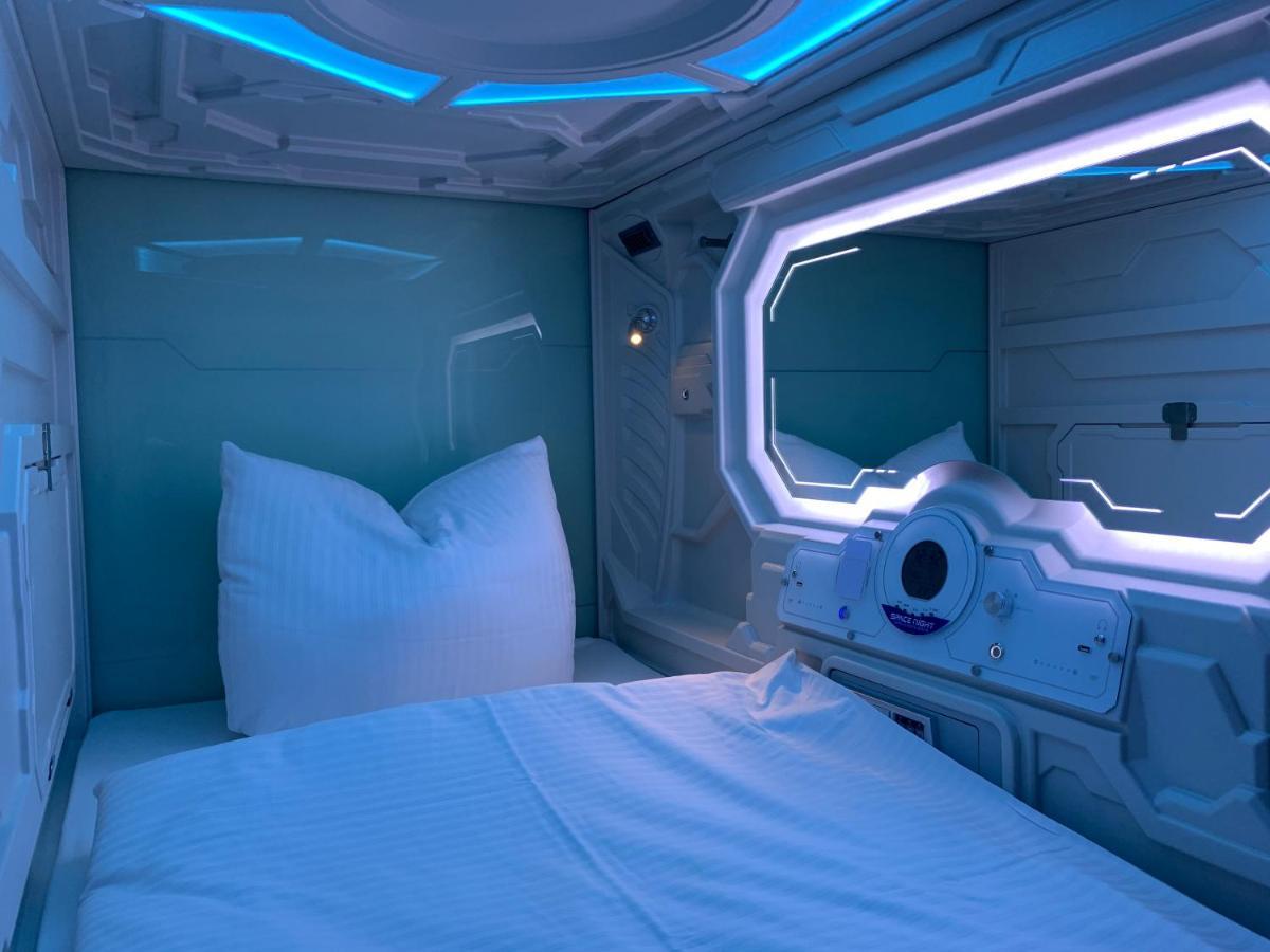 Space Night Capsule Hostel 柏林 外观 照片