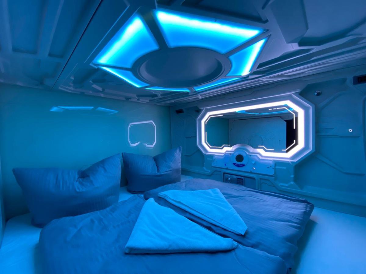 Space Night Capsule Hostel 柏林 外观 照片