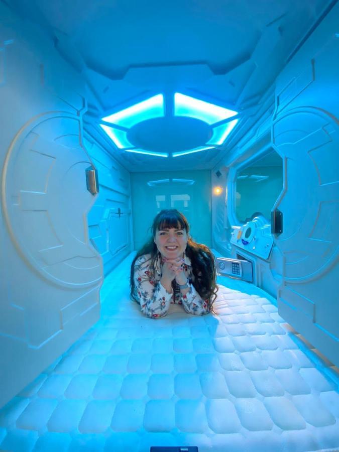 Space Night Capsule Hostel 柏林 外观 照片